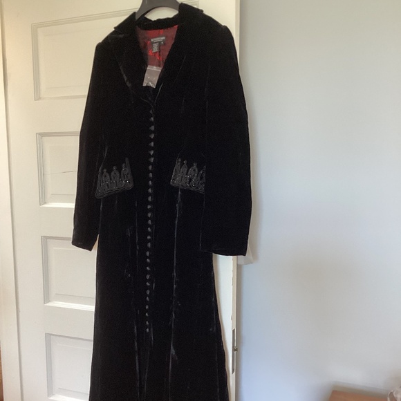The J Peterman Company Jackets & Blazers - J. Peterman Co full length lined blk Velvet Opera embroidered coat NEW sz 4 Goth